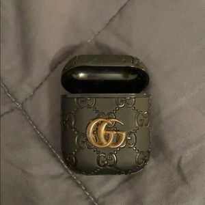Gucci AirPods case